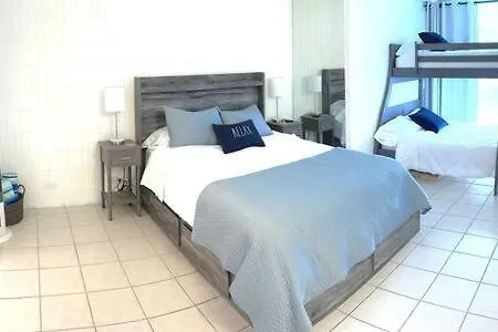 Amazing Beachfront Condo With Ac Laie